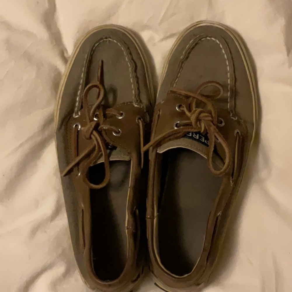 Sperry boat shoes